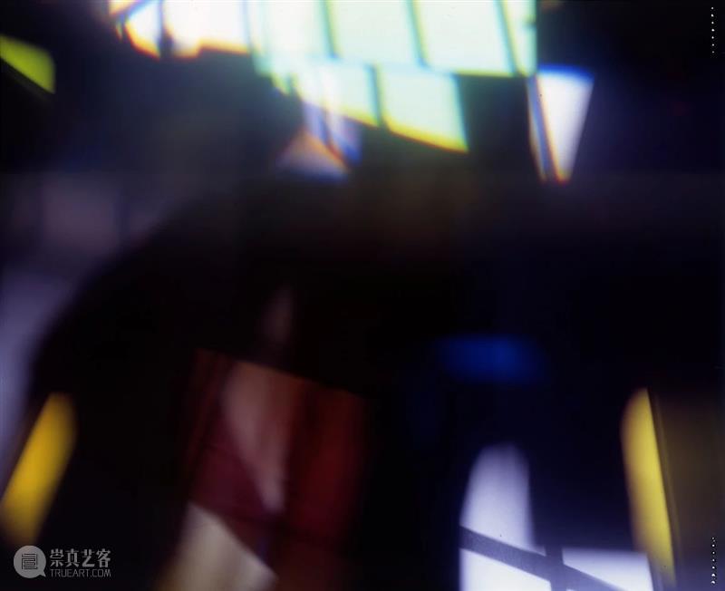 导师 | 李俊:艺术在于“介入”和“干预” 成都当代影像馆 李俊 艺术 导师 作品 下边 东西 表面 现实 后边 部分 崇真艺客